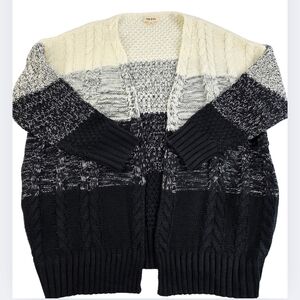 Fashion On Earth By Buckle Black Gray White Cable Knit Cardi Sz M 3037-CO